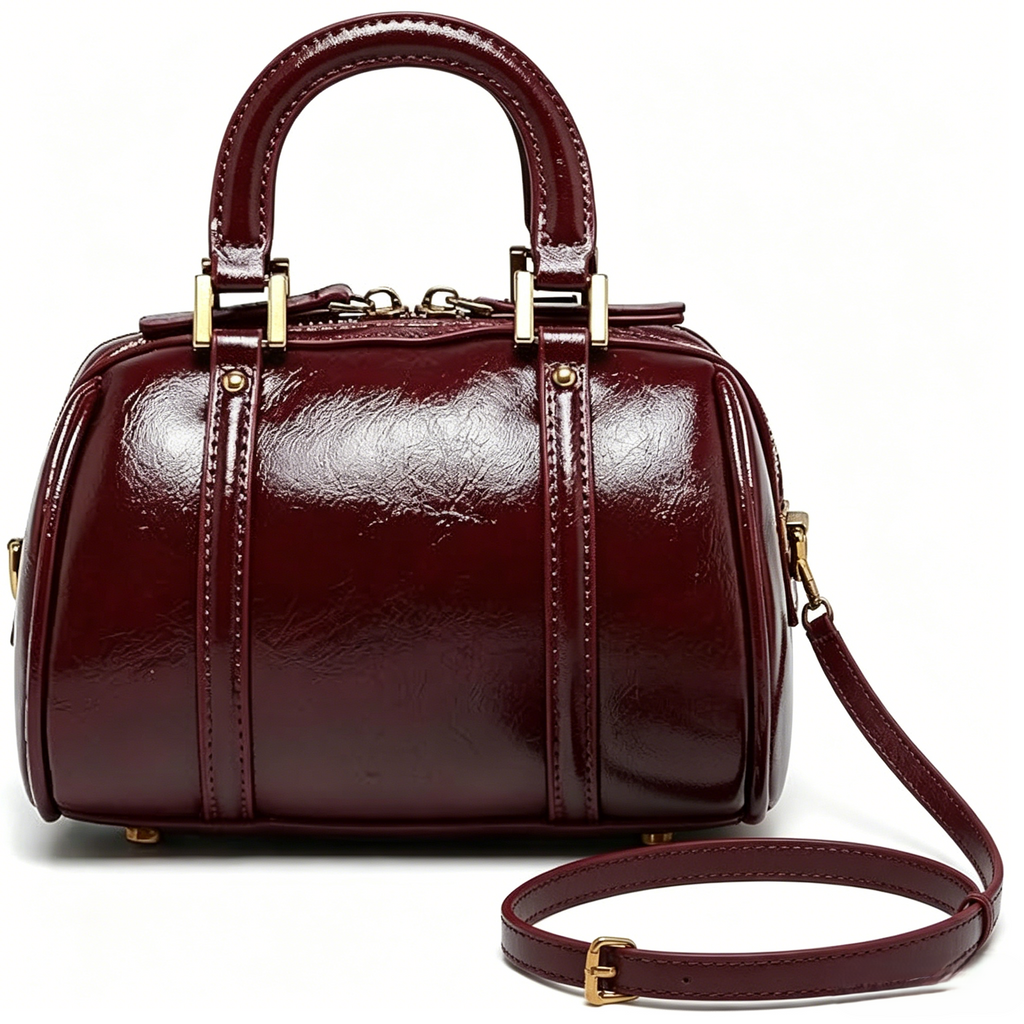 Women's  crossbody bag, elegant yet not bulky.