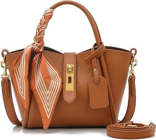 Ladies' messenger bag, equipped with an adjustable shoulder strap, allowing for two ways of carrying, with easy switching between them.