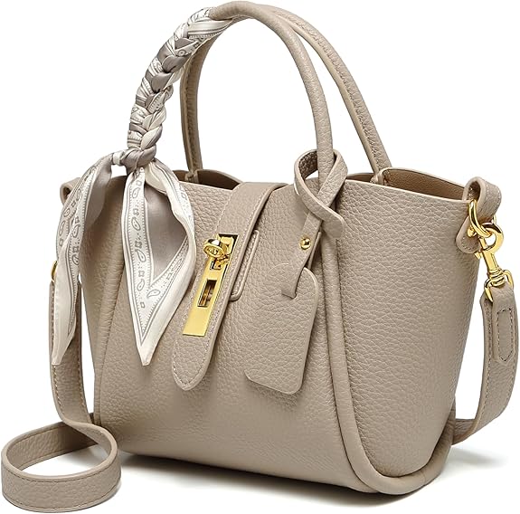 Ladies' messenger bag, equipped with an adjustable shoulder strap, allowing for two ways of carrying, with easy switching between them.